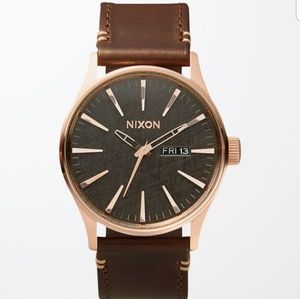 Nixon Rosegold Sentry leather watch